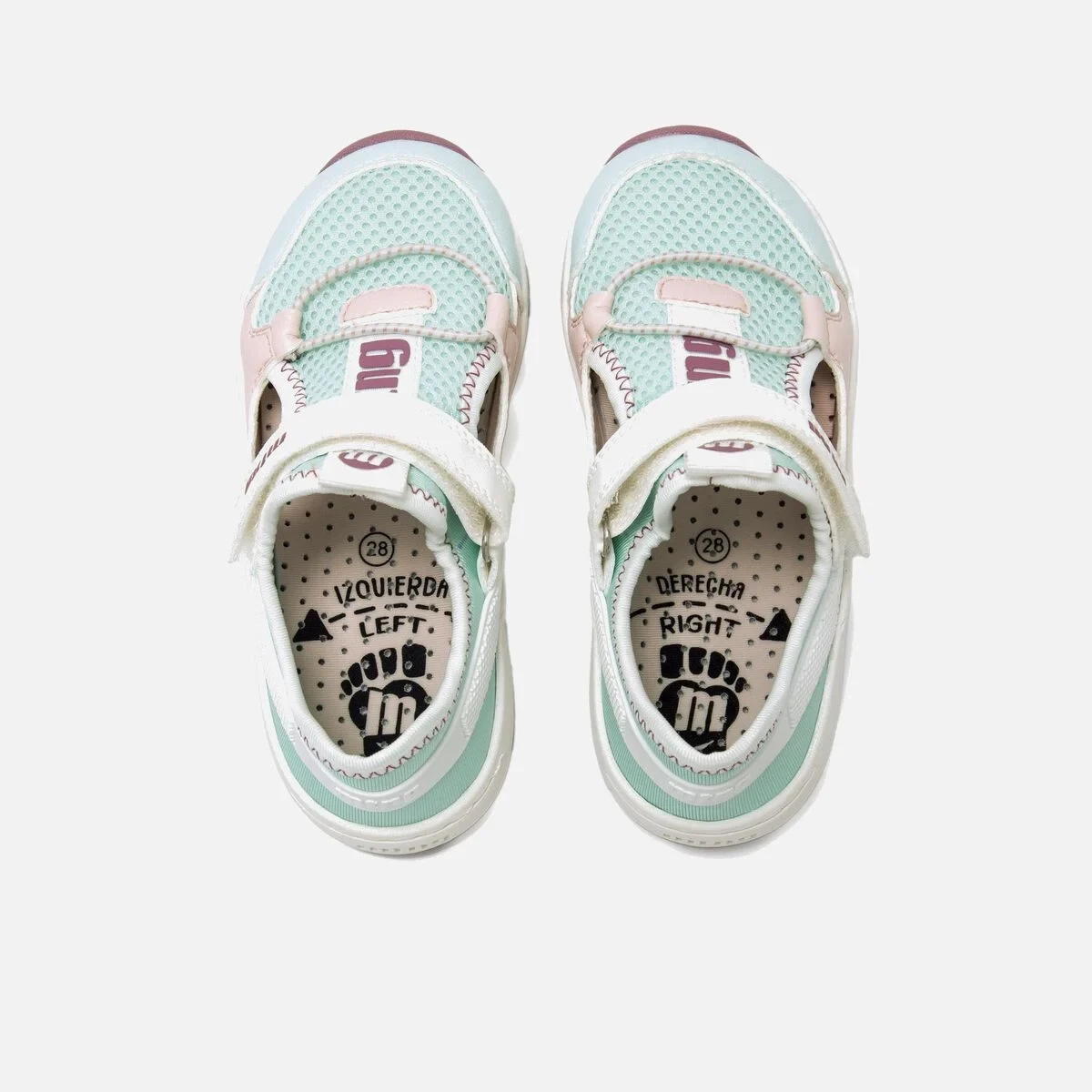 Vista superior de las zapatillas respetuosas niño Mustang Free mostrando la plantilla ergonómica
