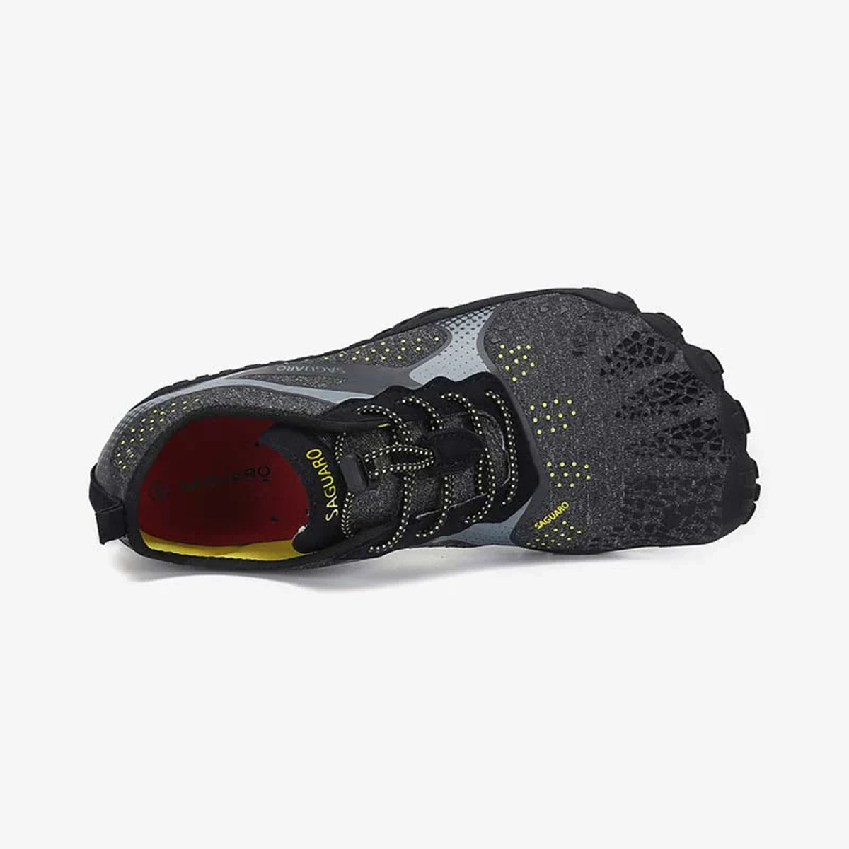 Zapatilla barefoot Saguaro negra vista desde arriba, con interior amarillo y rojo, cordones elásticos y puntera anatómica.