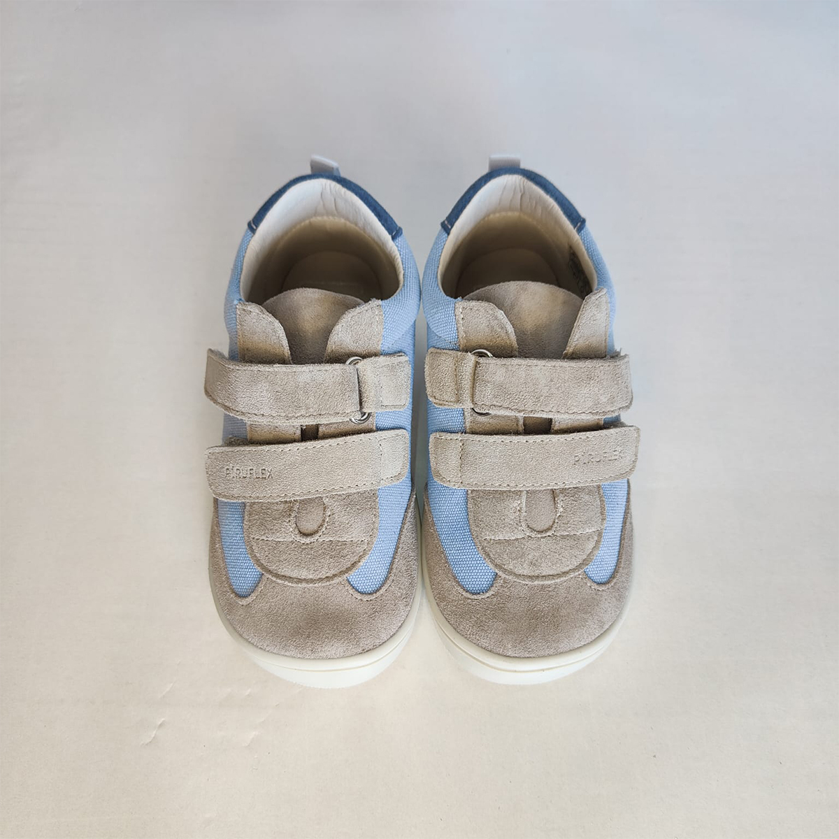 Zapatillas respetuosas unisex Piruflex azul y beige vista superior