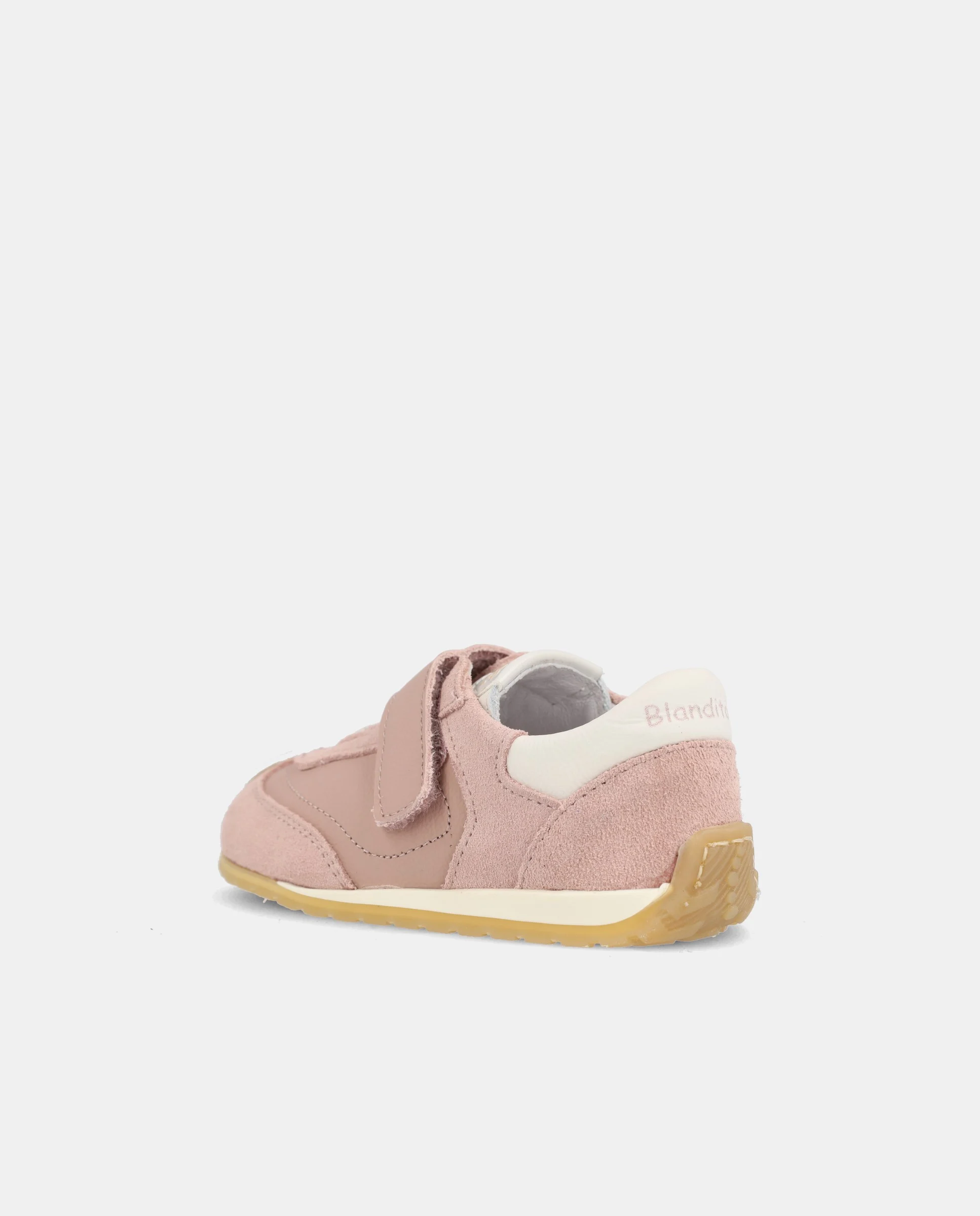 Detalle lateral zapatillas respetuosas niña Blanditos Porto rosa