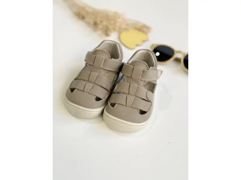 sandalias barefoot niño suela flexible detalle